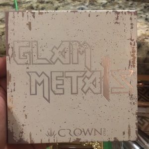 Crown “Glam Metals” Eyeshadow Palette